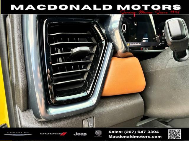 2024 GMC Canyon 4WD AT4