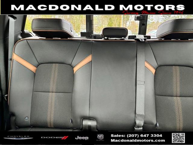 2024 GMC Canyon 4WD AT4