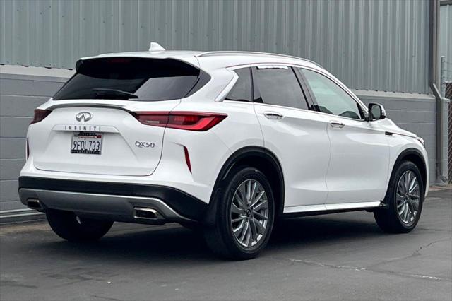 2023 INFINITI QX50 LUXE