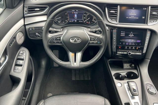 2023 INFINITI QX50 LUXE