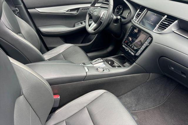2023 INFINITI QX50 LUXE
