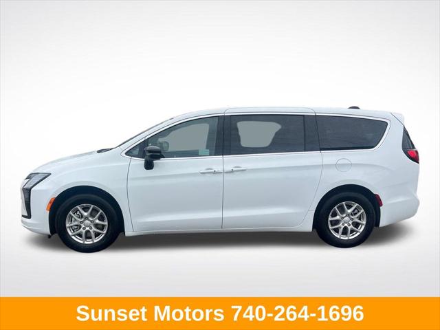 2027 Chrysler Pacifica PACIFICA SELECT