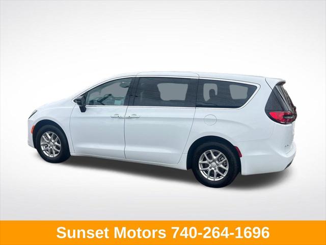 2027 Chrysler Pacifica PACIFICA SELECT