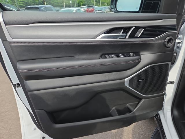 2026 Jeep Grand Wagoneer Limited Altitude 4x4