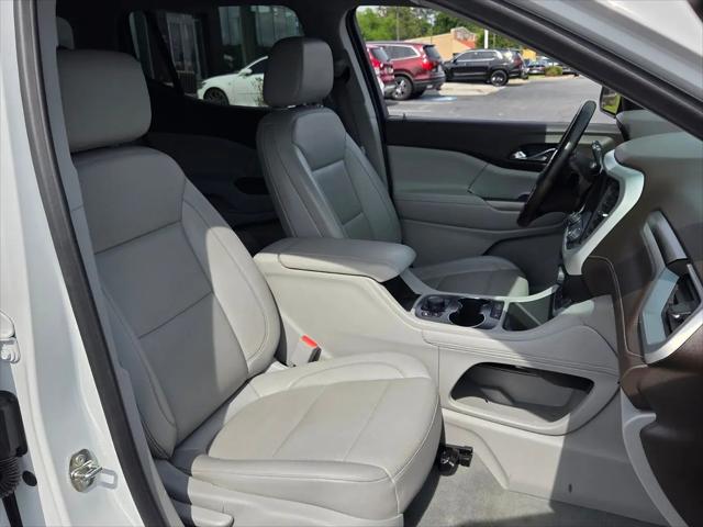 2023 GMC Acadia AWD SLT