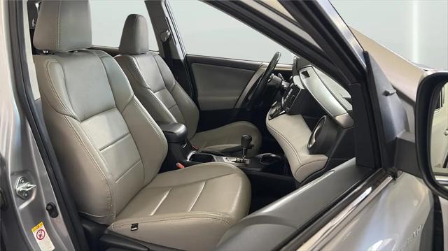 2017 Toyota RAV4 Hybrid XLE