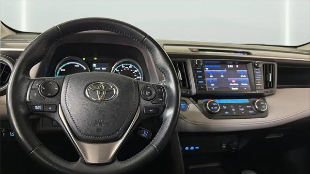 2017 Toyota RAV4 Hybrid XLE