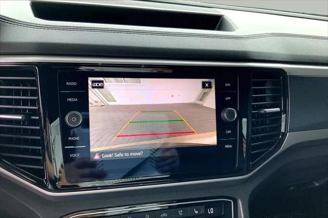 2023 Volkswagen Atlas Cross Sport 3.6L V6 SEL Premium R-Line