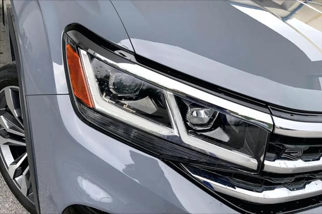 2023 Volkswagen Atlas Cross Sport 3.6L V6 SEL Premium R-Line