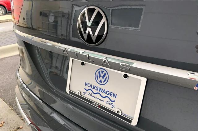 2023 Volkswagen Atlas Cross Sport 3.6L V6 SEL Premium R-Line
