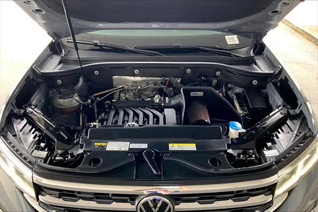 2023 Volkswagen Atlas Cross Sport 3.6L V6 SEL Premium R-Line