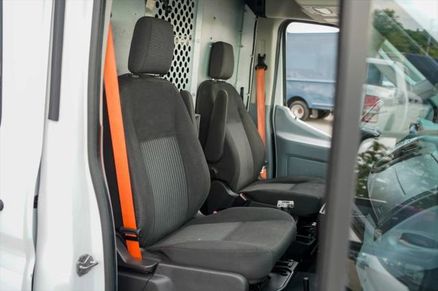 2018 Ford Transit Medium Roof w/Sliding Side Door w/LWB