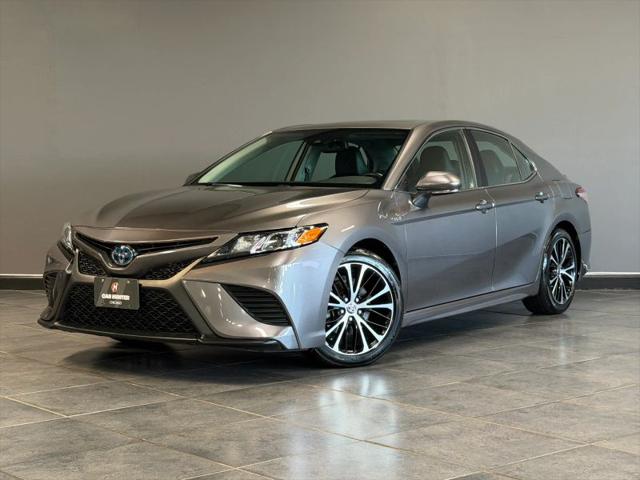 2020 Toyota Camry SE Hybrid for sale in Bensenville, IL