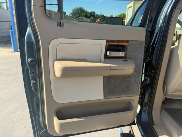 2004 Ford F-150 LARIAT