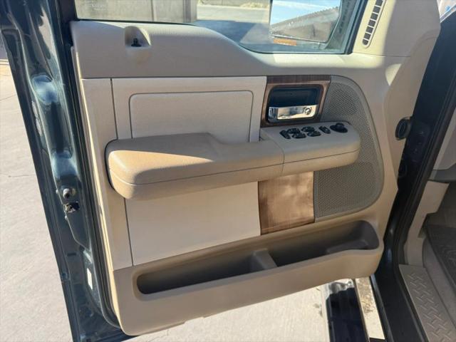 2004 Ford F-150 LARIAT