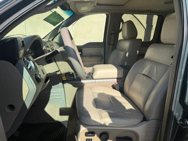 2004 Ford F-150 LARIAT