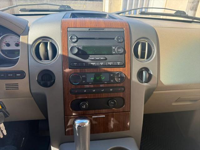 2004 Ford F-150 LARIAT