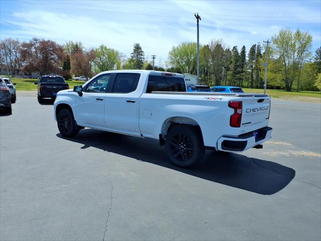 2023 Chevrolet Silverado 1500 4WD Crew Cab Standard Bed Custom