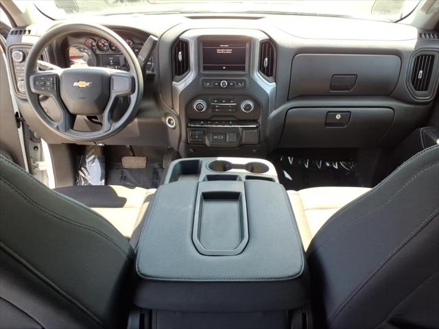 2023 Chevrolet Silverado 1500 4WD Crew Cab Standard Bed Custom