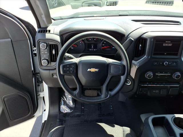 2023 Chevrolet Silverado 1500 4WD Crew Cab Standard Bed Custom