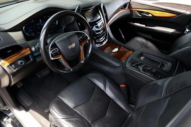 2016 Cadillac Escalade Standard