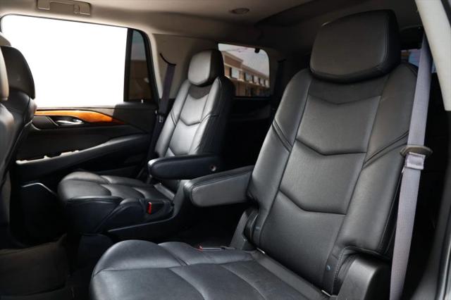 2016 Cadillac Escalade Standard