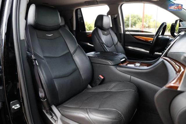 2016 Cadillac Escalade Standard