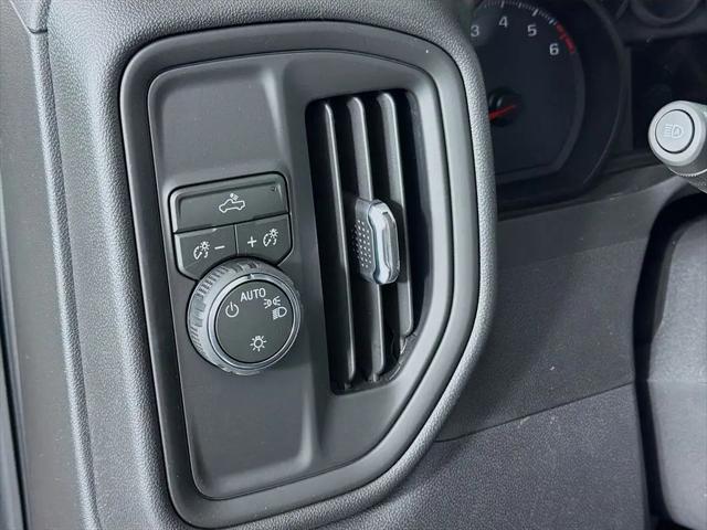 2026 Chevrolet Silverado 1500 2WD Crew Cab Short Bed Custom
