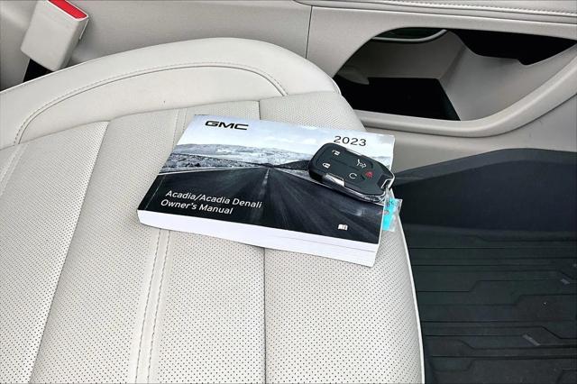 2023 GMC Acadia AWD Denali