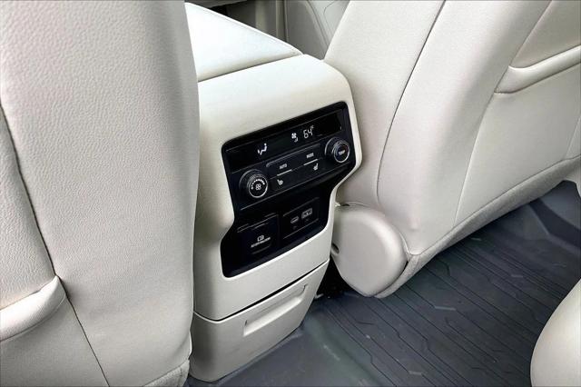 2023 GMC Acadia AWD Denali