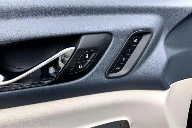 2023 GMC Acadia AWD Denali