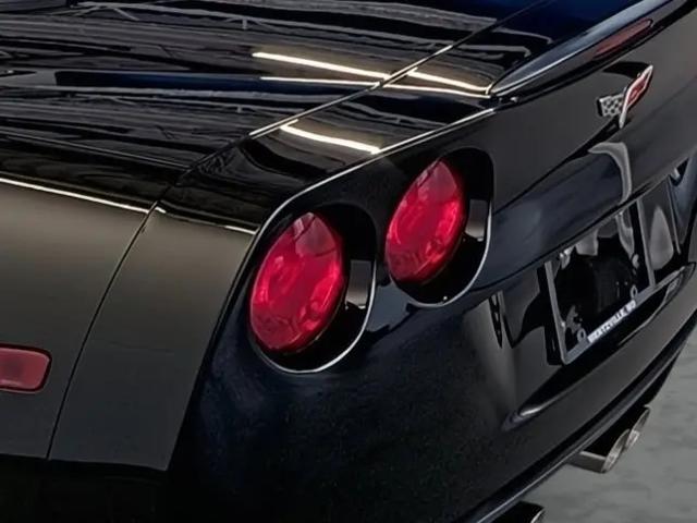 2005 Chevrolet Corvette Base