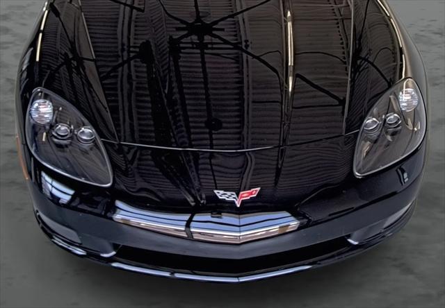 2005 Chevrolet Corvette Base