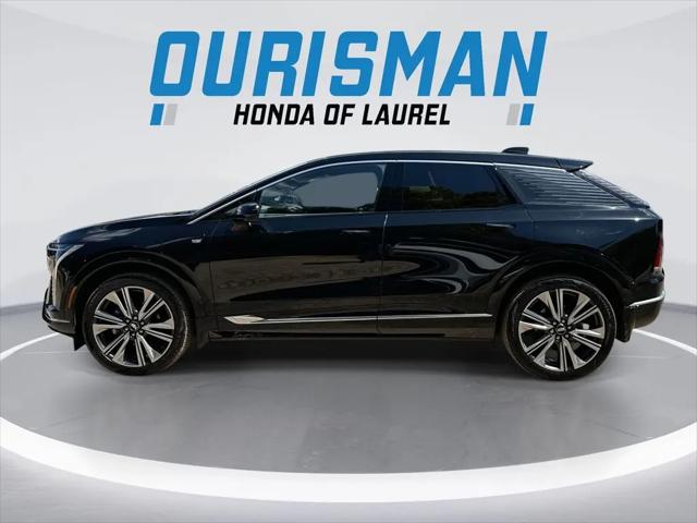 2025 Cadillac iQ Luxury 2 AWD