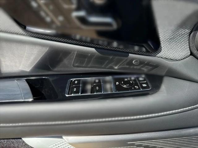 2025 Cadillac iQ Luxury 2 AWD