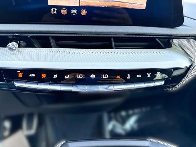 2025 Cadillac iQ Luxury 2 AWD
