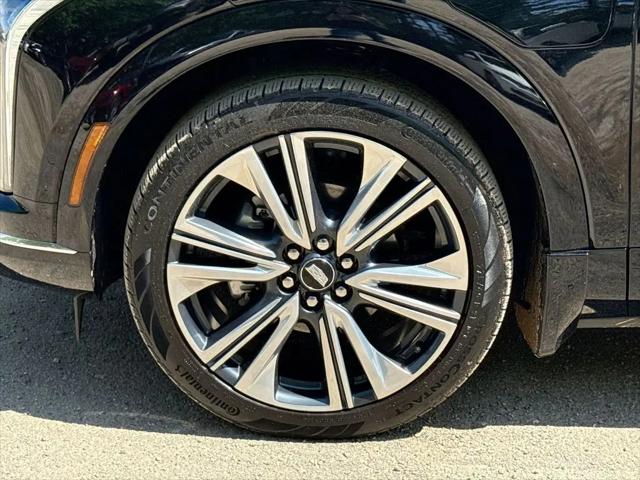 2025 Cadillac iQ Luxury 2 AWD