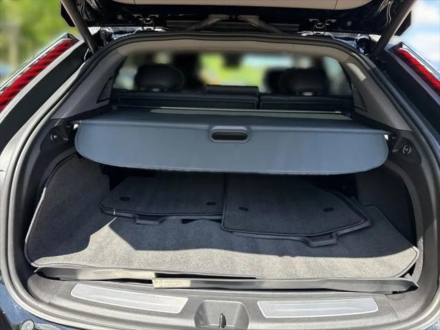 2025 Cadillac iQ Luxury 2 AWD