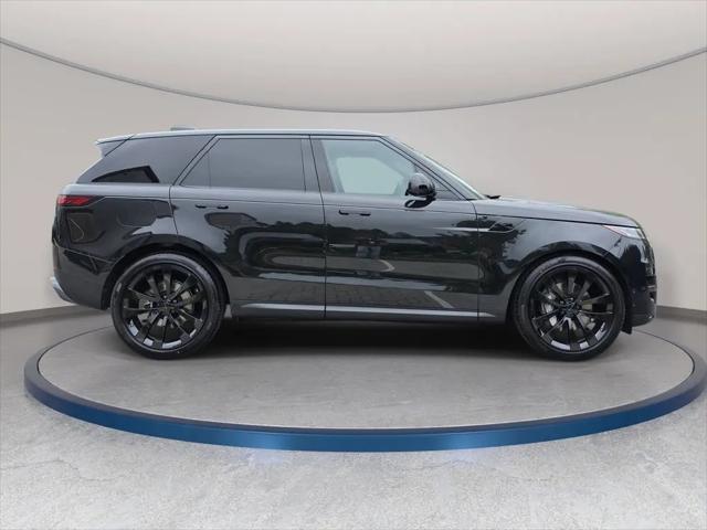 2026 Land Rover Range Rover Sport P360 SE