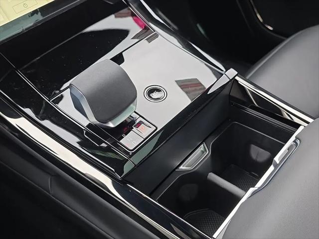2026 Land Rover Range Rover Sport P360 SE