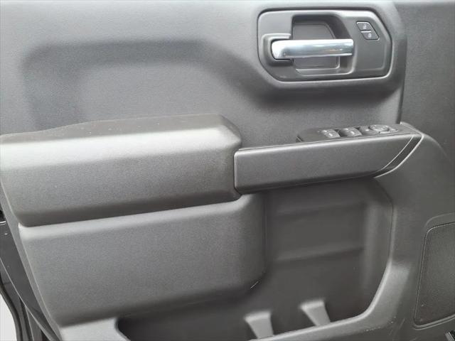 2026 Chevrolet Silverado 1500 4WD Crew Cab Short Bed Custom