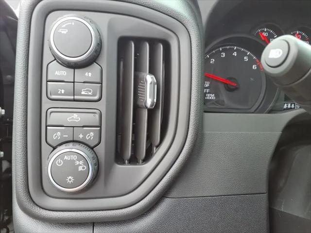 2026 Chevrolet Silverado 1500 4WD Crew Cab Short Bed Custom