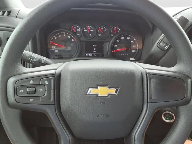 2026 Chevrolet Silverado 1500 4WD Crew Cab Short Bed Custom