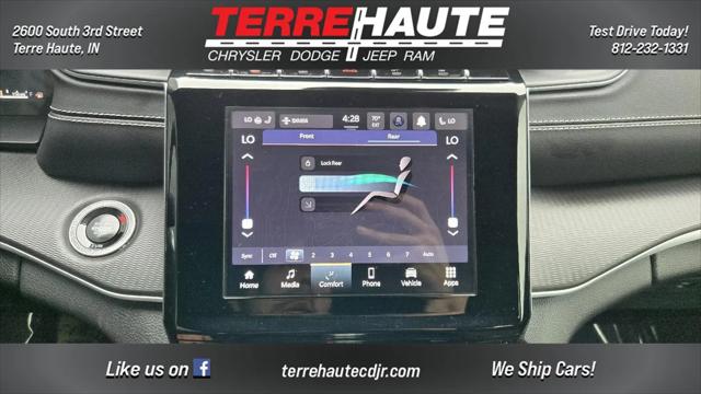 2024 Jeep Grand Cherokee L Laredo 4x4