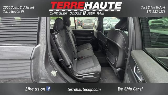 2024 Jeep Grand Cherokee L Laredo 4x4