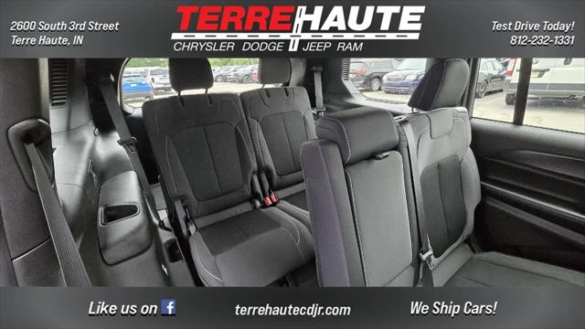 2024 Jeep Grand Cherokee L Laredo 4x4