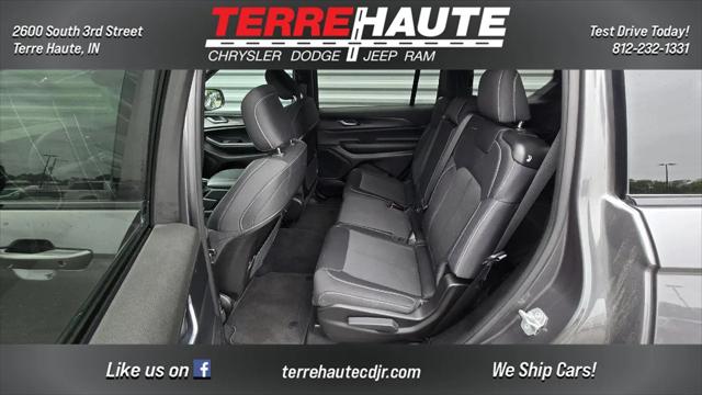 2024 Jeep Grand Cherokee L Laredo 4x4