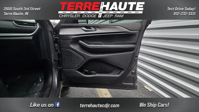 2024 Jeep Grand Cherokee L Laredo 4x4