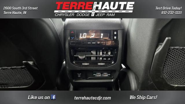 2024 Jeep Grand Cherokee L Laredo 4x4