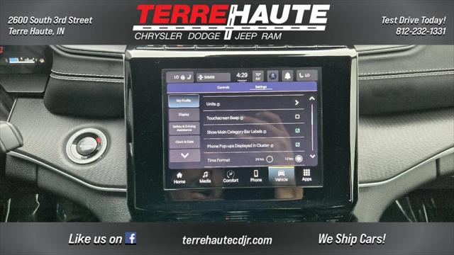 2024 Jeep Grand Cherokee L Laredo 4x4
